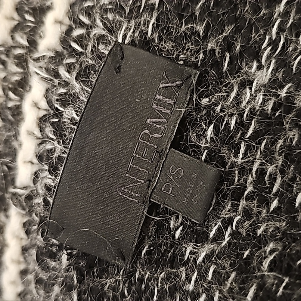 INTERMIX Sweater - Picture 5 of 7